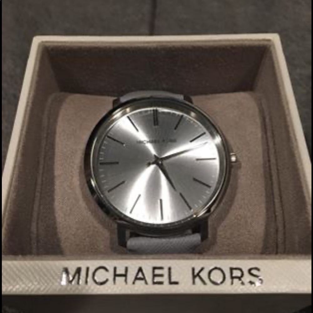 AUTHENTIC MK WATCH BRAND NEW